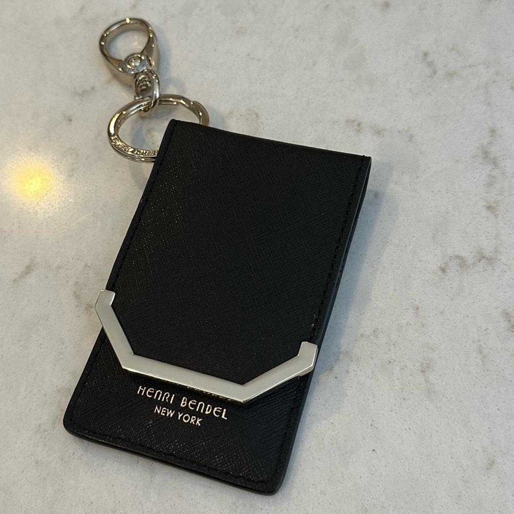 Henri Bendel NWT black key card holder